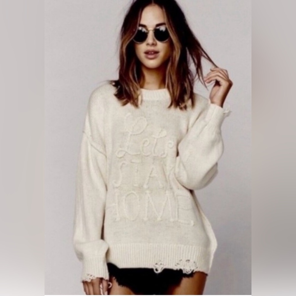 Wildfox Cream Distressed Sweater Size Large